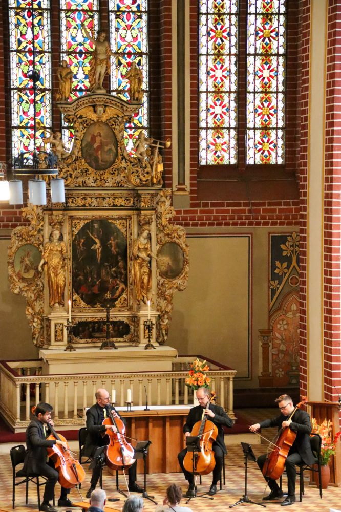projects4cellos bei ihrem Konzert in der St. Johannis Kirche in Neubrandenburg 2026 (Foto: Archiv)