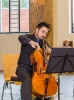 Lukas beim Konzert der Vier EvangCellisten am 13.08.2015 im Foyer des Heilig-Geist-Spitals in Ravensburg (Foto: Michael Gregorowius, Archiv)